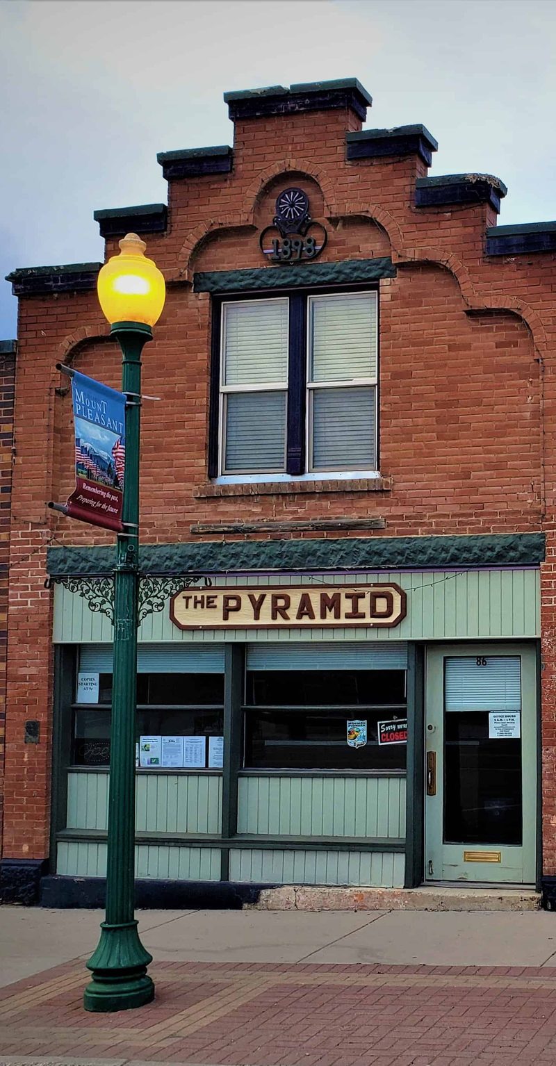 Step Gable Building